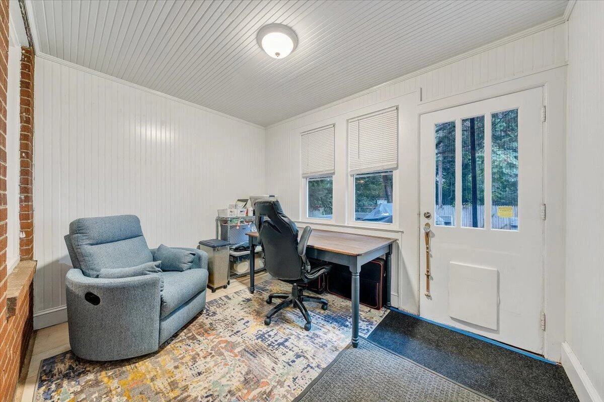 2123 Lynn AVE - Photo 23