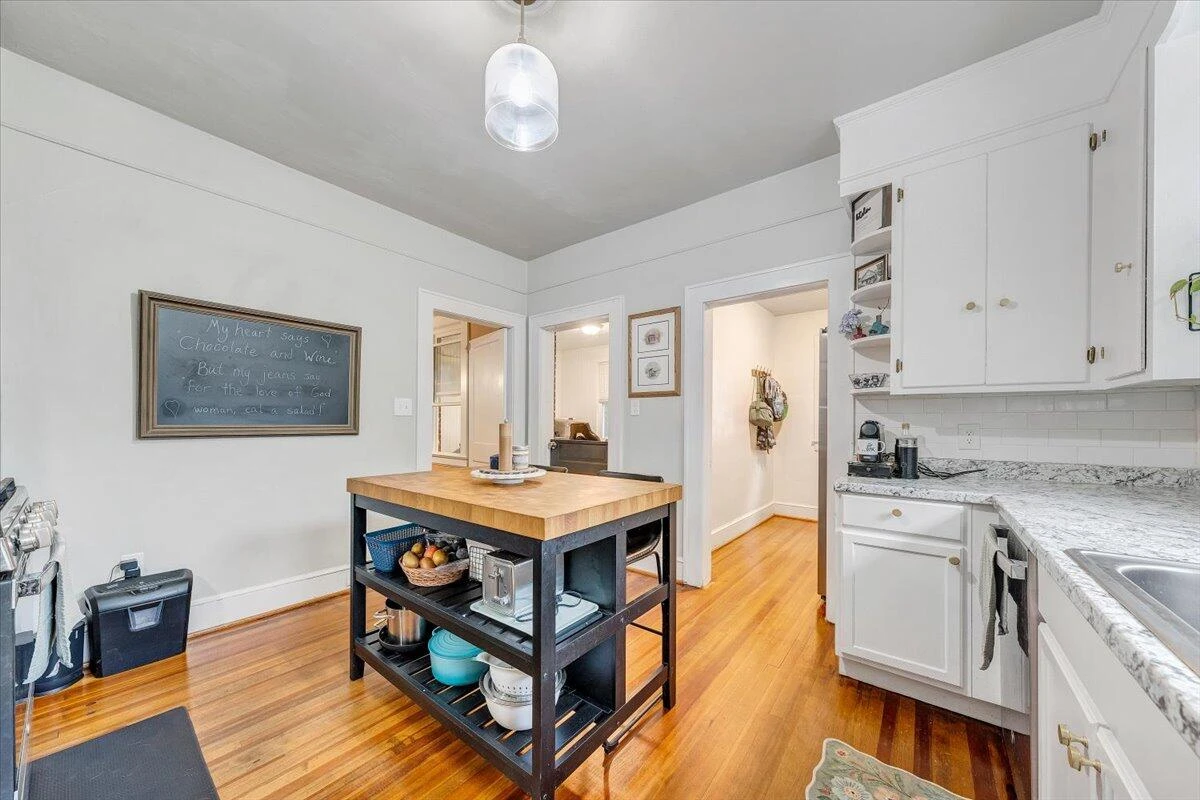 2123 Lynn AVE - Photo 24
