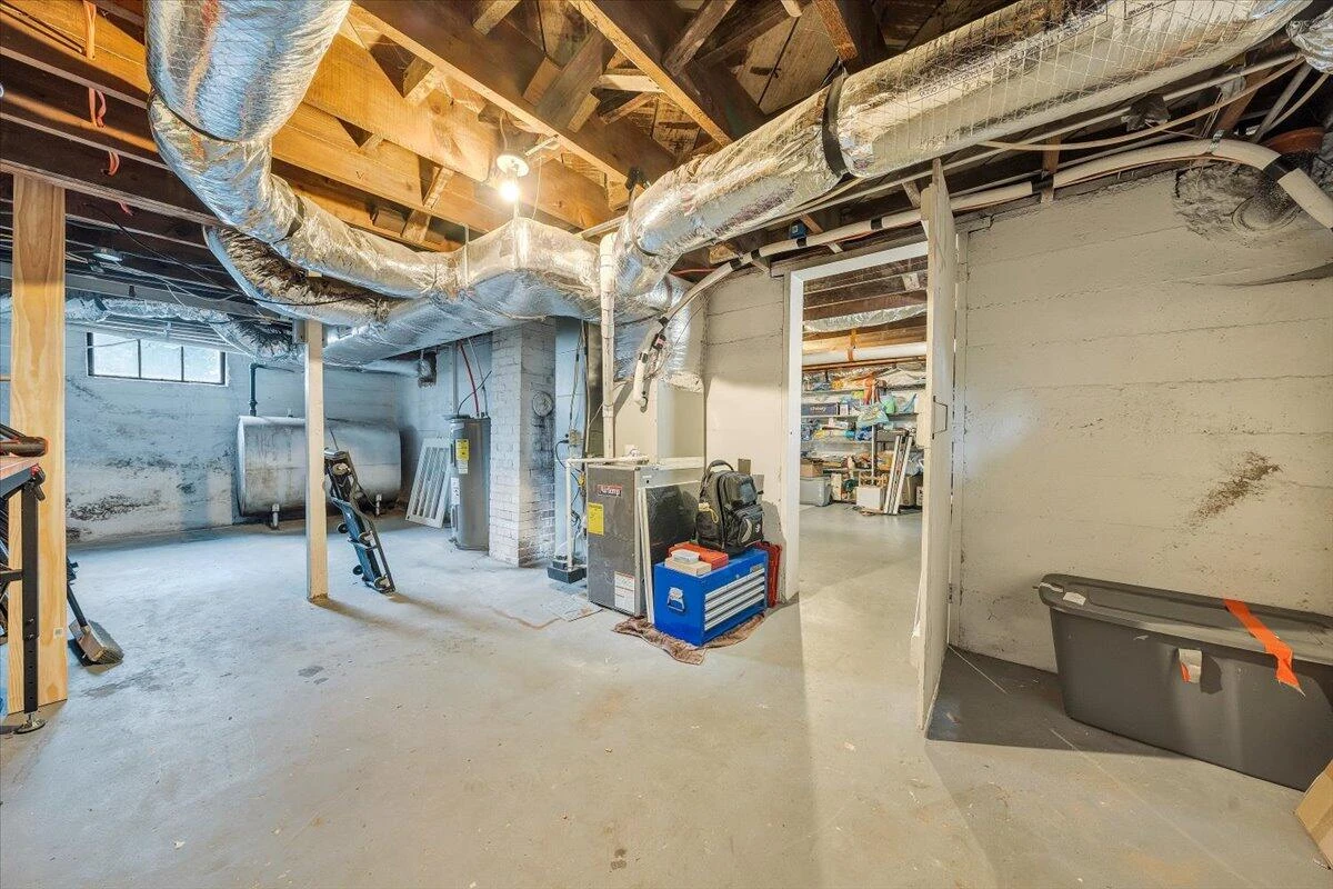 2123 Lynn AVE - Photo 31