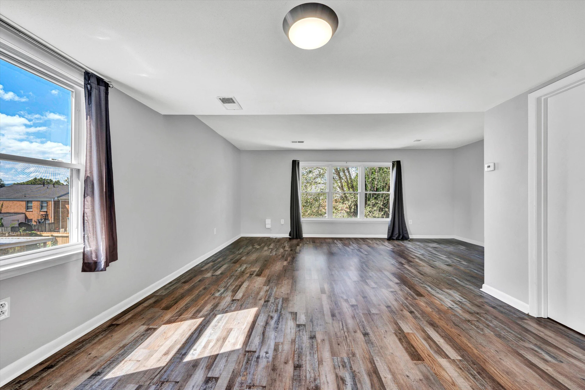 114 OXFORD SQUARE - Photo 11