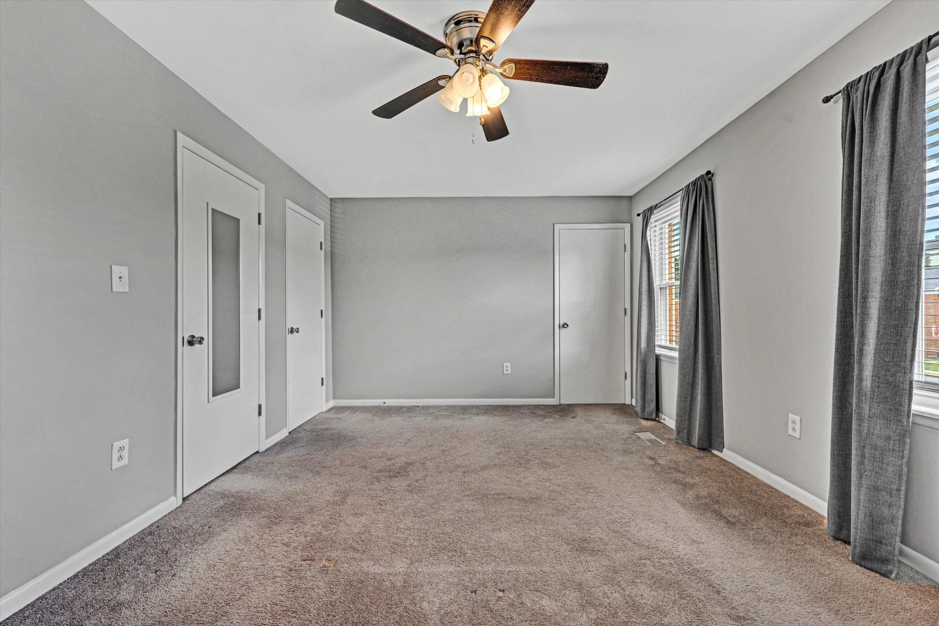 114 OXFORD SQUARE - Photo 22