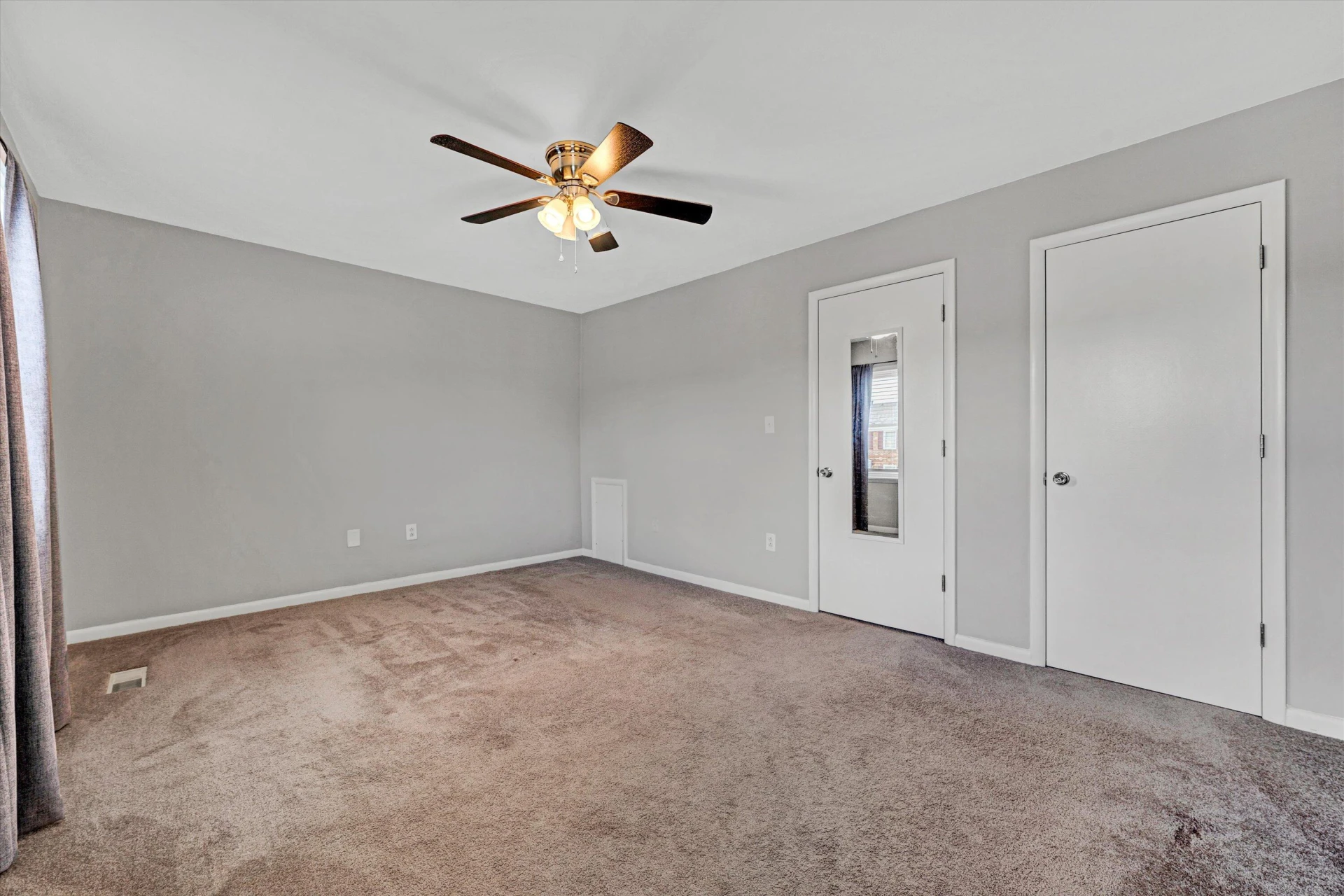 114 OXFORD SQUARE - Photo 23