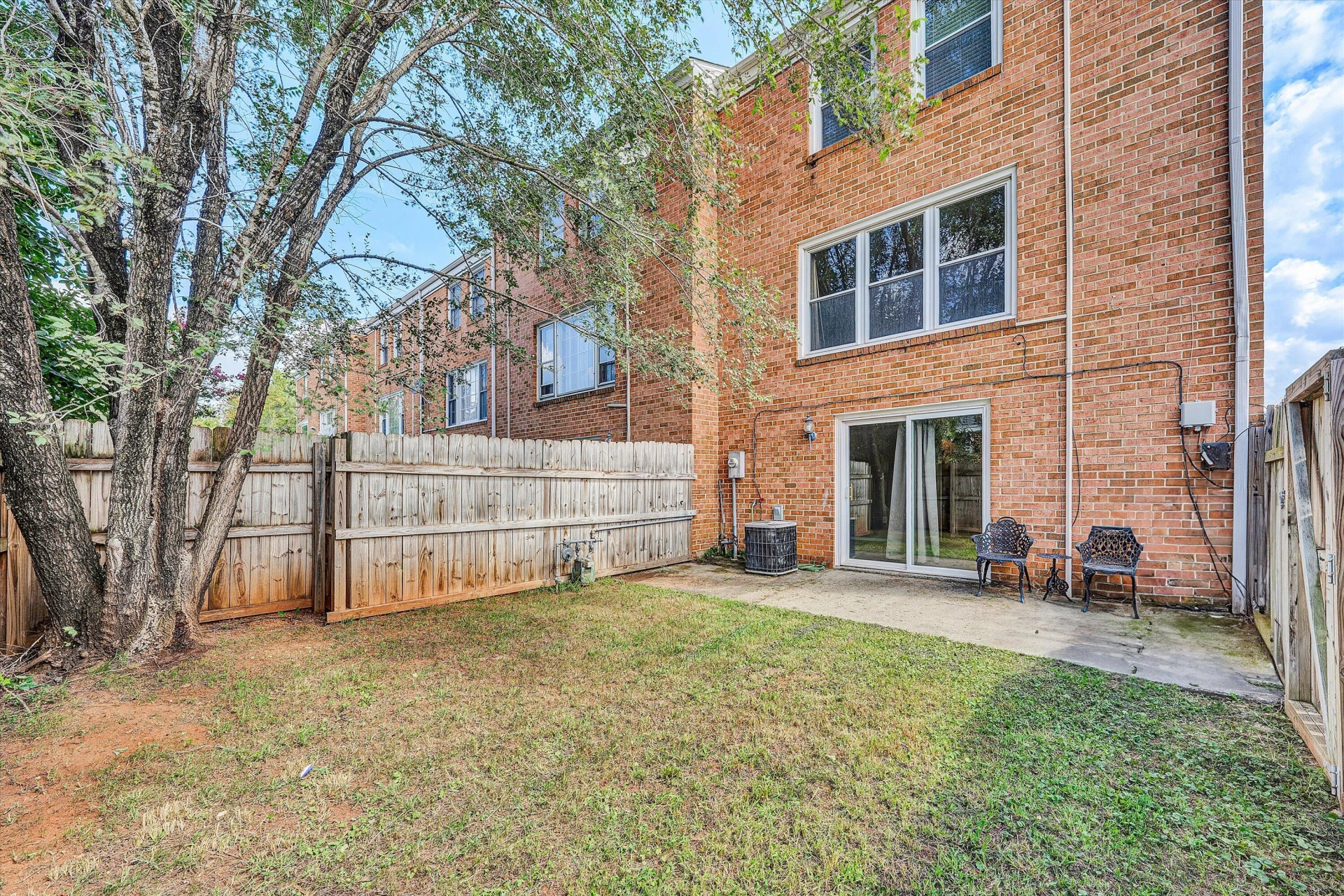 114 OXFORD SQUARE - Photo 35