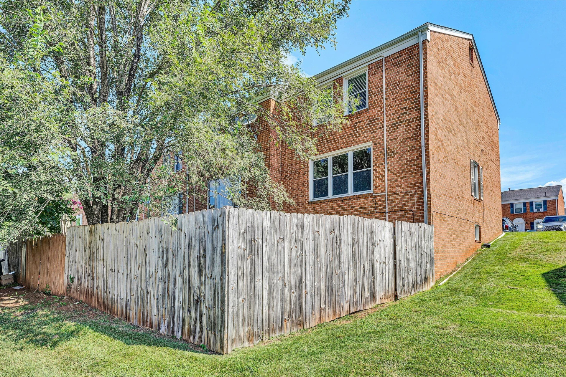 114 OXFORD SQUARE - Photo 37