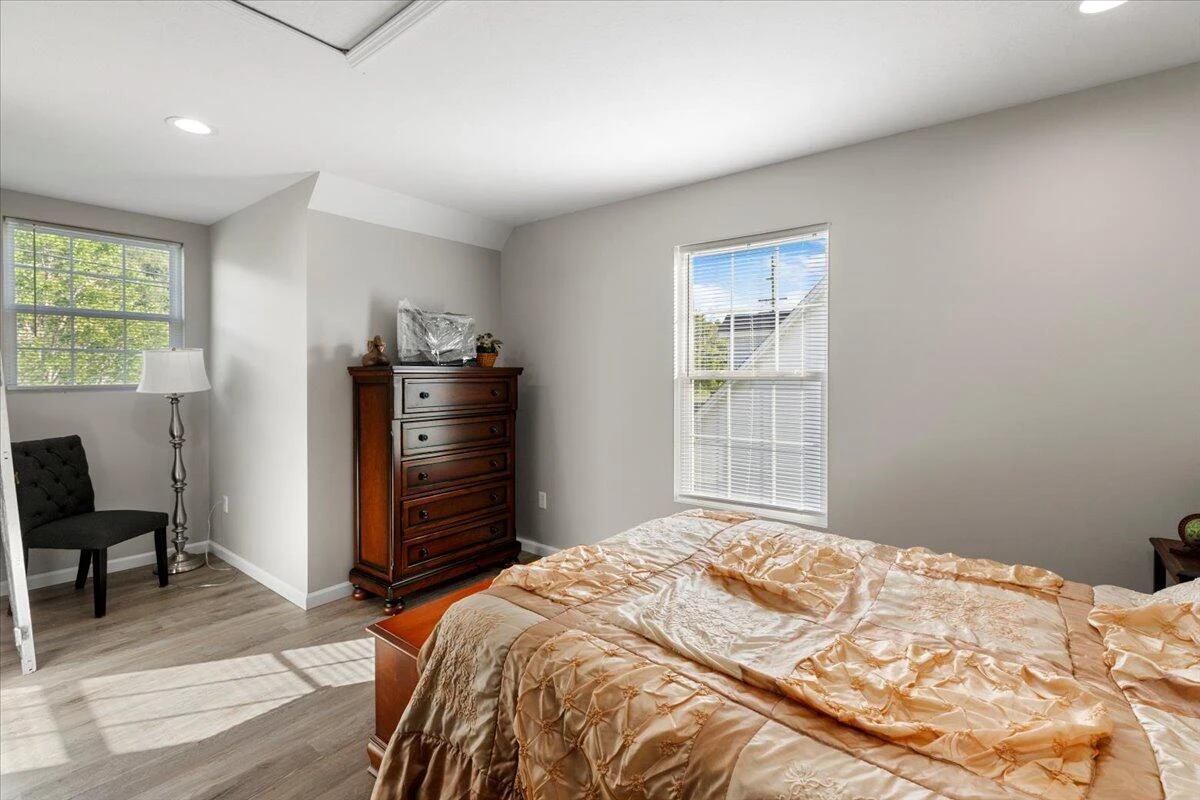 607 Rock RD - Photo 4