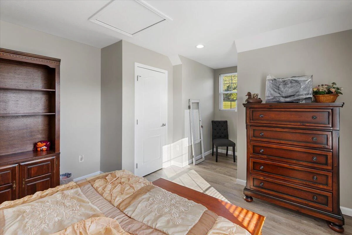 607 Rock RD - Photo 5