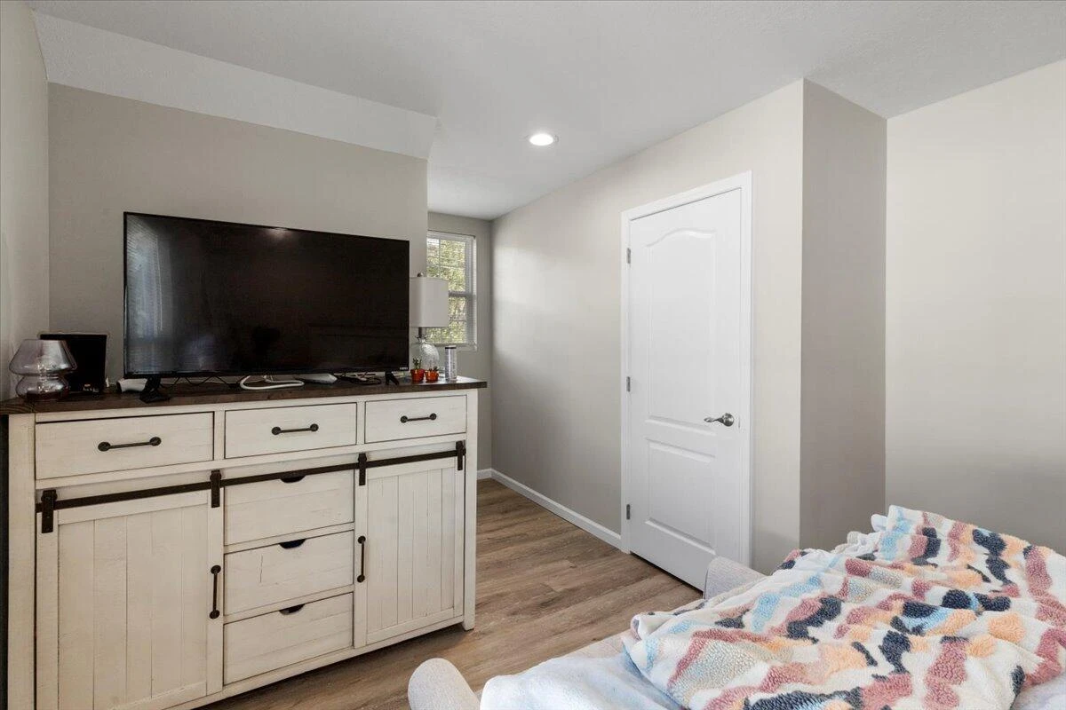 607 Rock RD - Photo 7