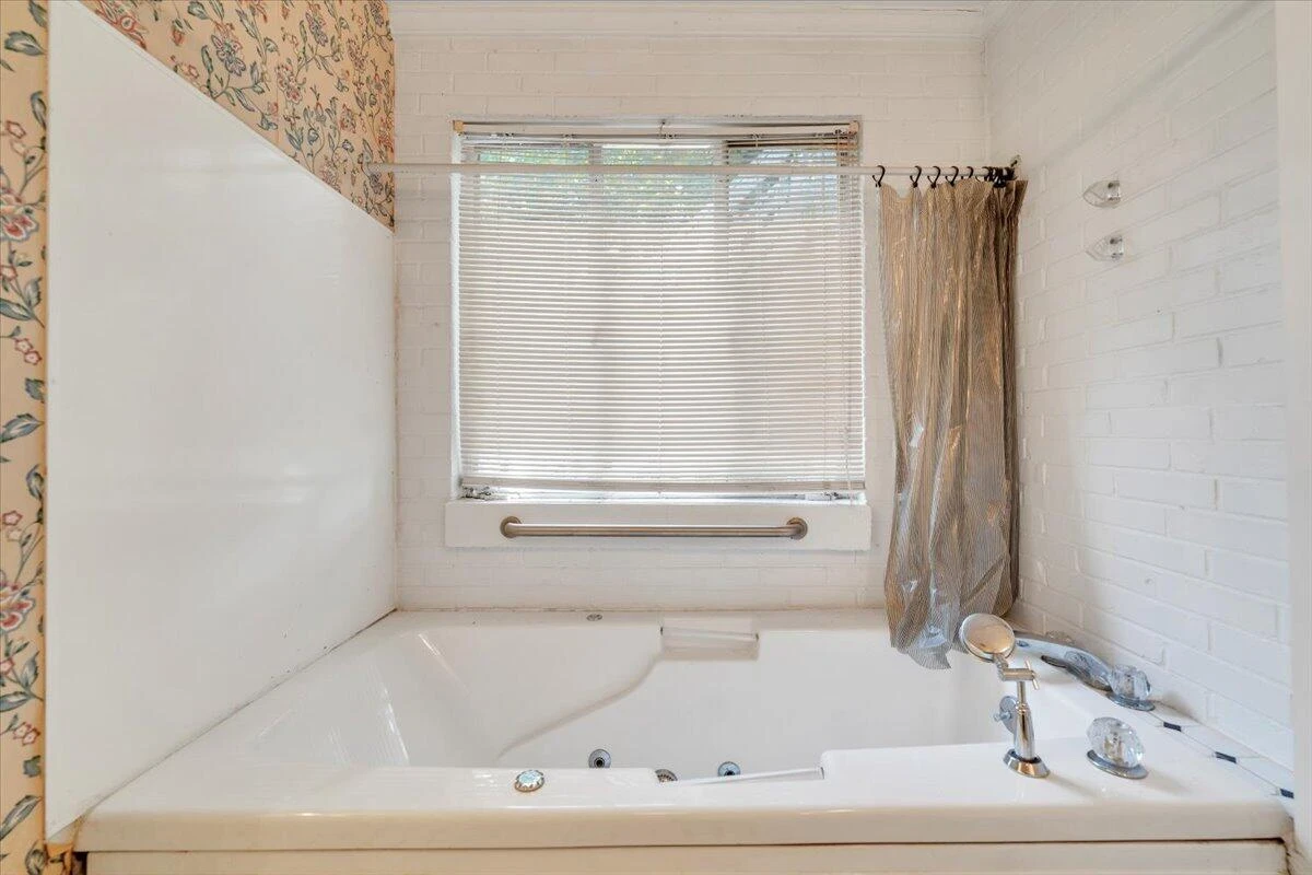 3990 Winding Way RD - Photo 32