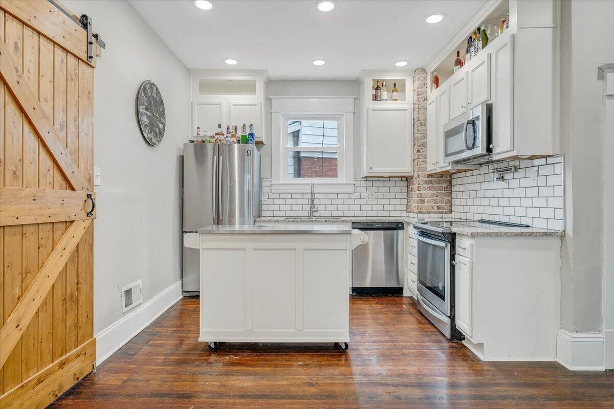 1414 Kenwood BLVD - Photo 10