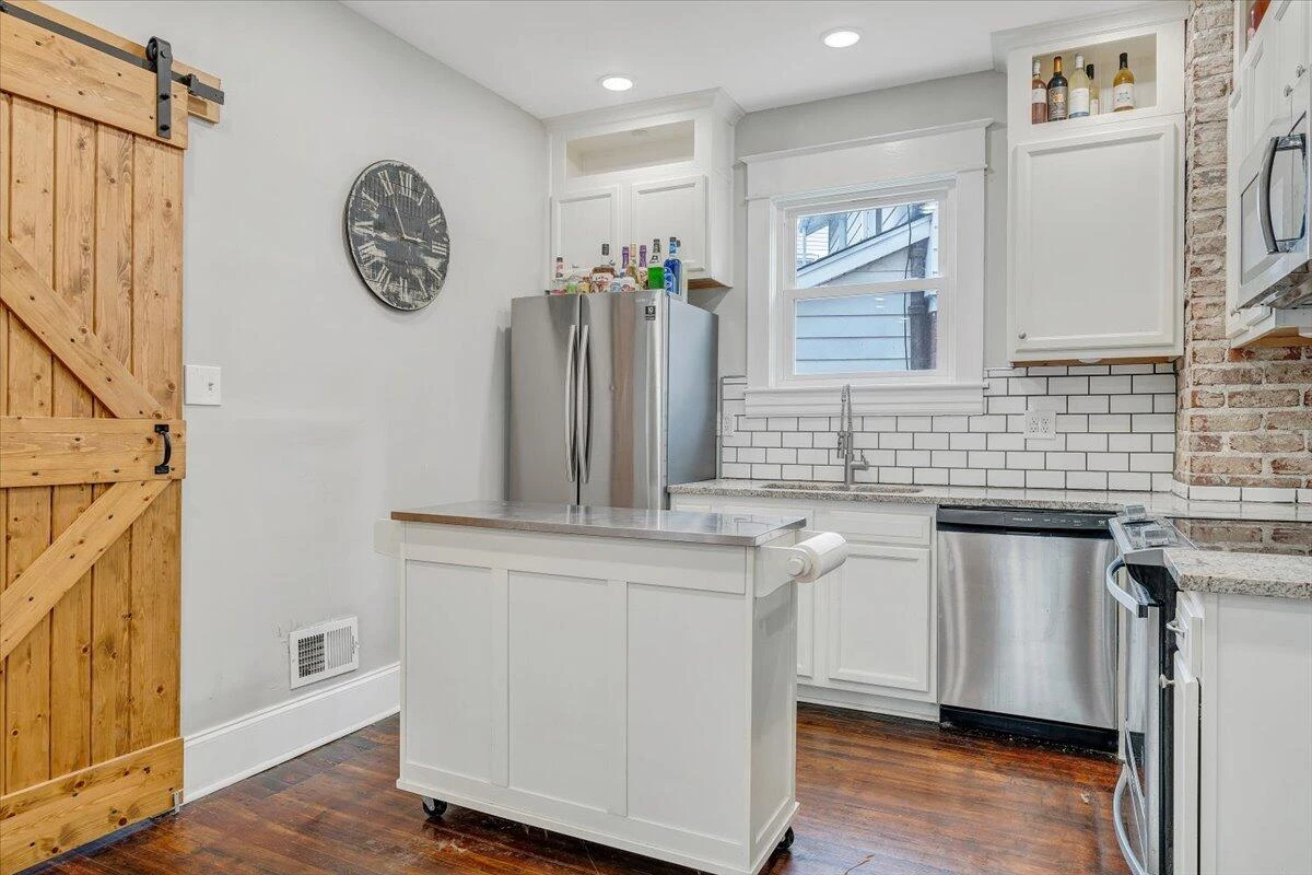 1414 Kenwood BLVD - Photo 11