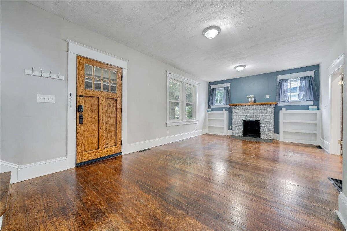 1414 Kenwood BLVD - Photo 2