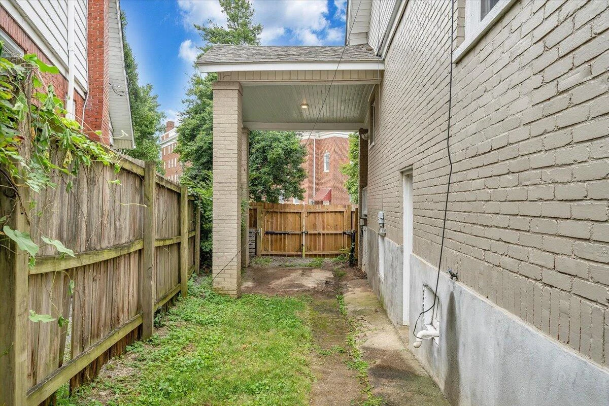 1414 Kenwood BLVD - Photo 39