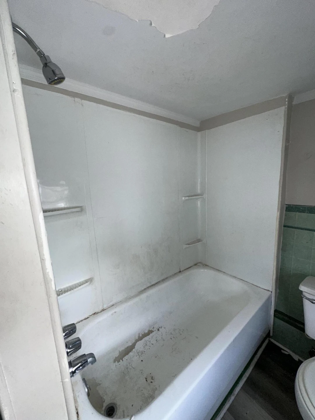 709 Madison AVE - Photo 5