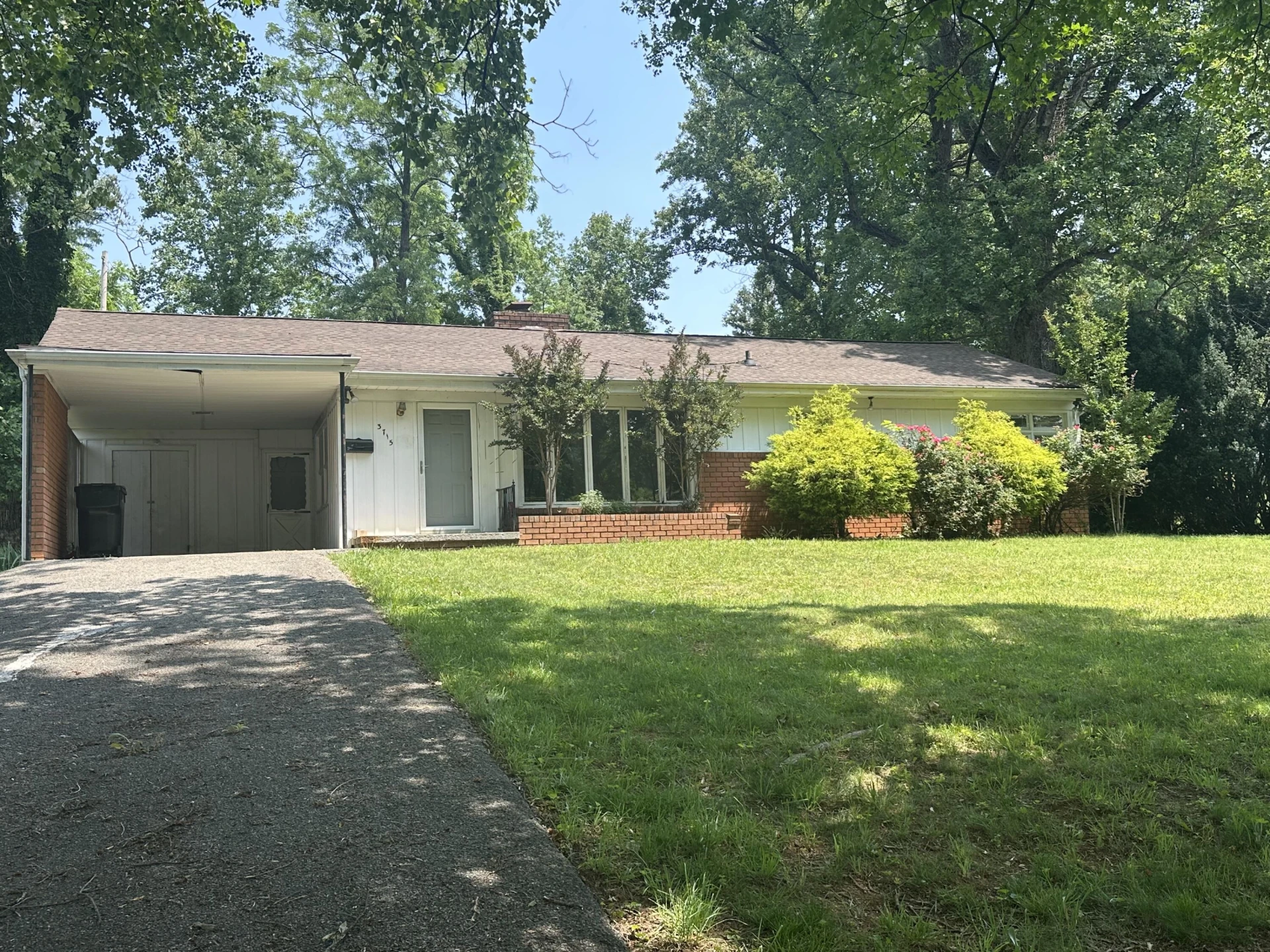 3715 Willetta DR