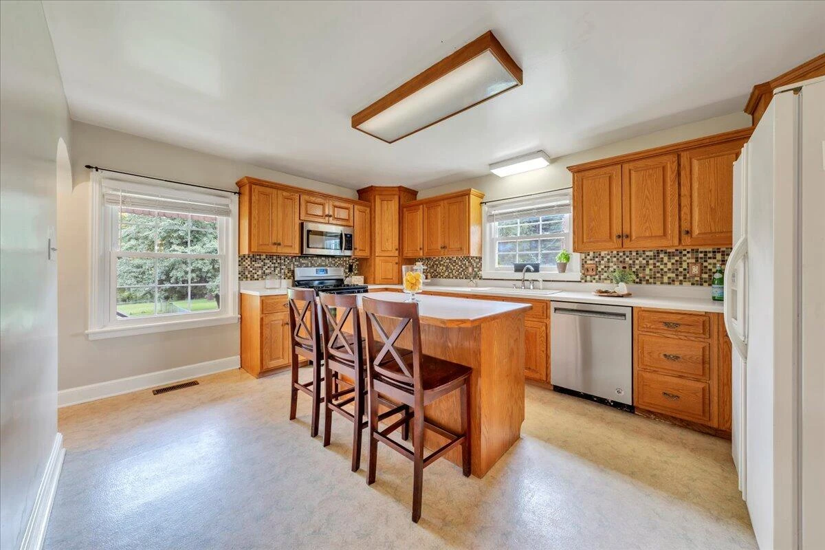 922 Hugh AVE - Photo 23
