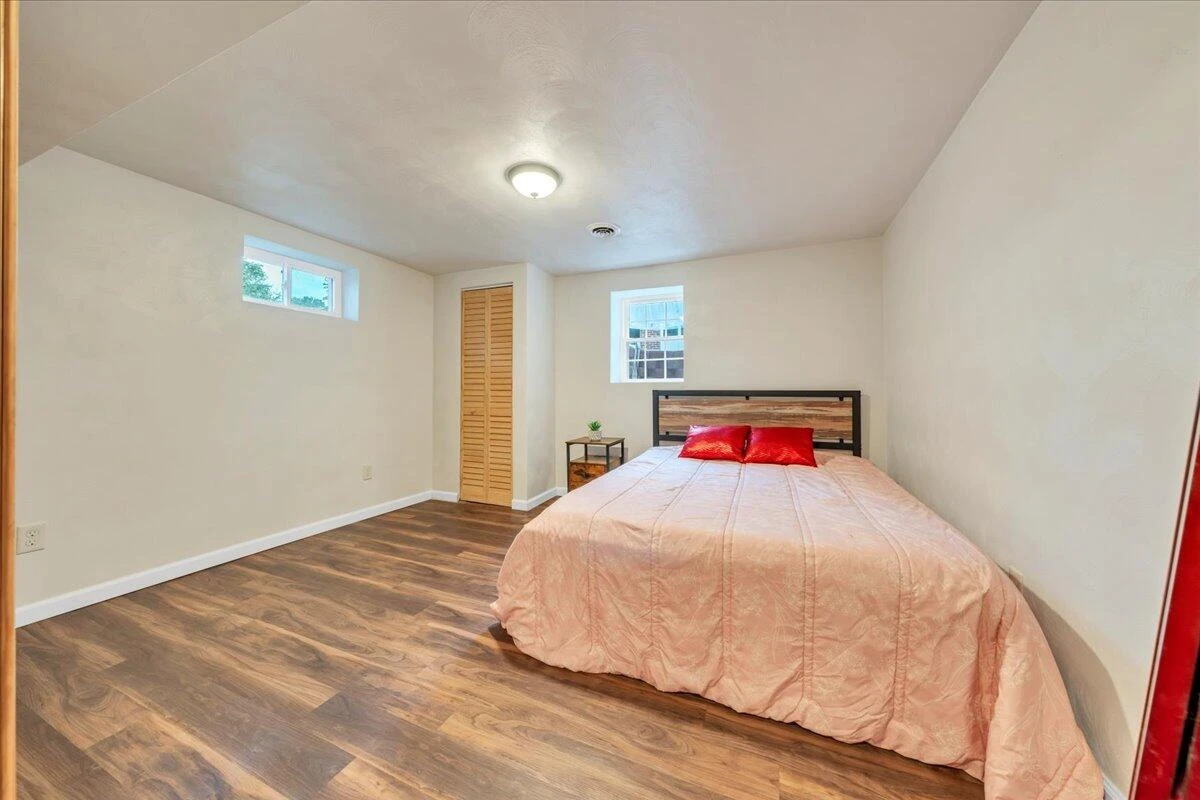 922 Hugh AVE - Photo 34