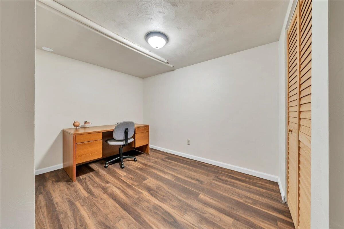 922 Hugh AVE - Photo 43