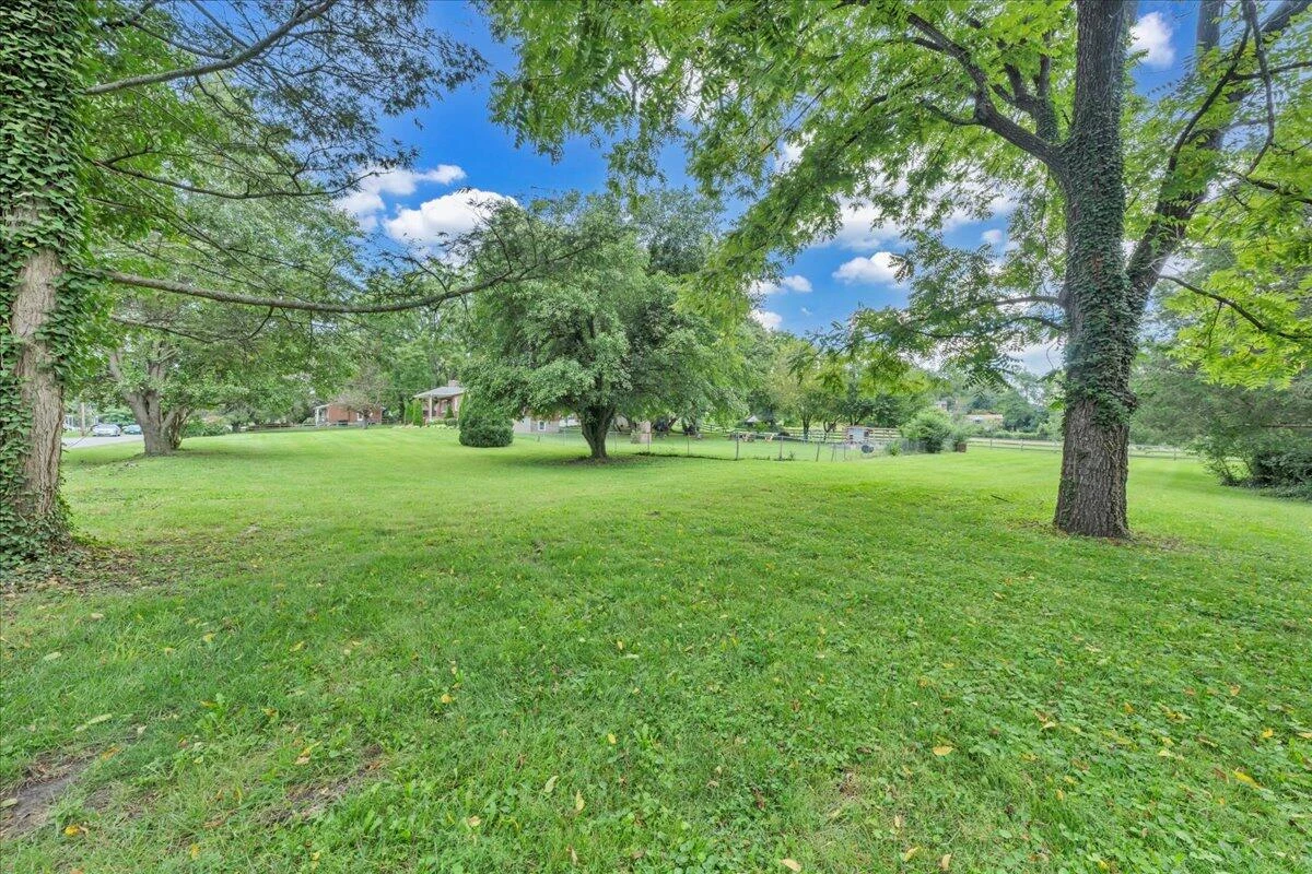 922 Hugh AVE - Photo 59
