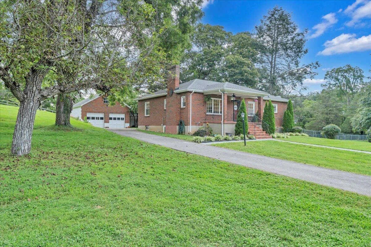922 Hugh AVE - Photo 65