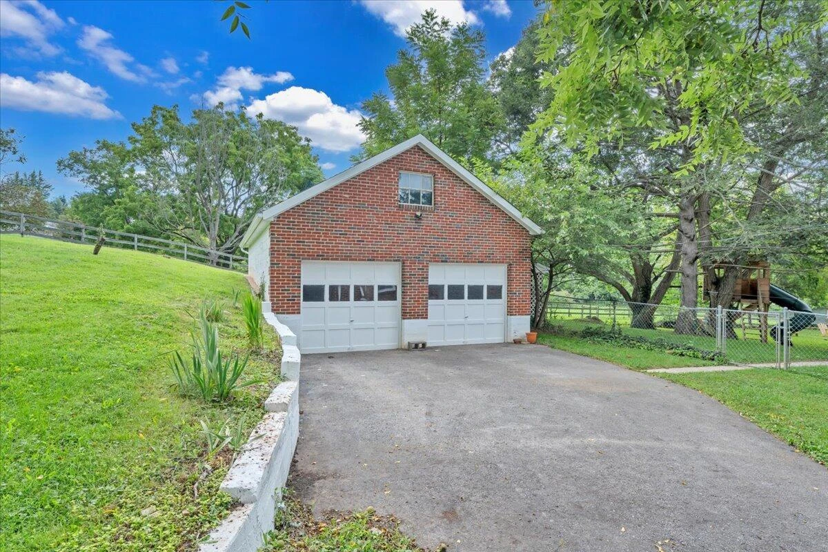 922 Hugh AVE - Photo 67