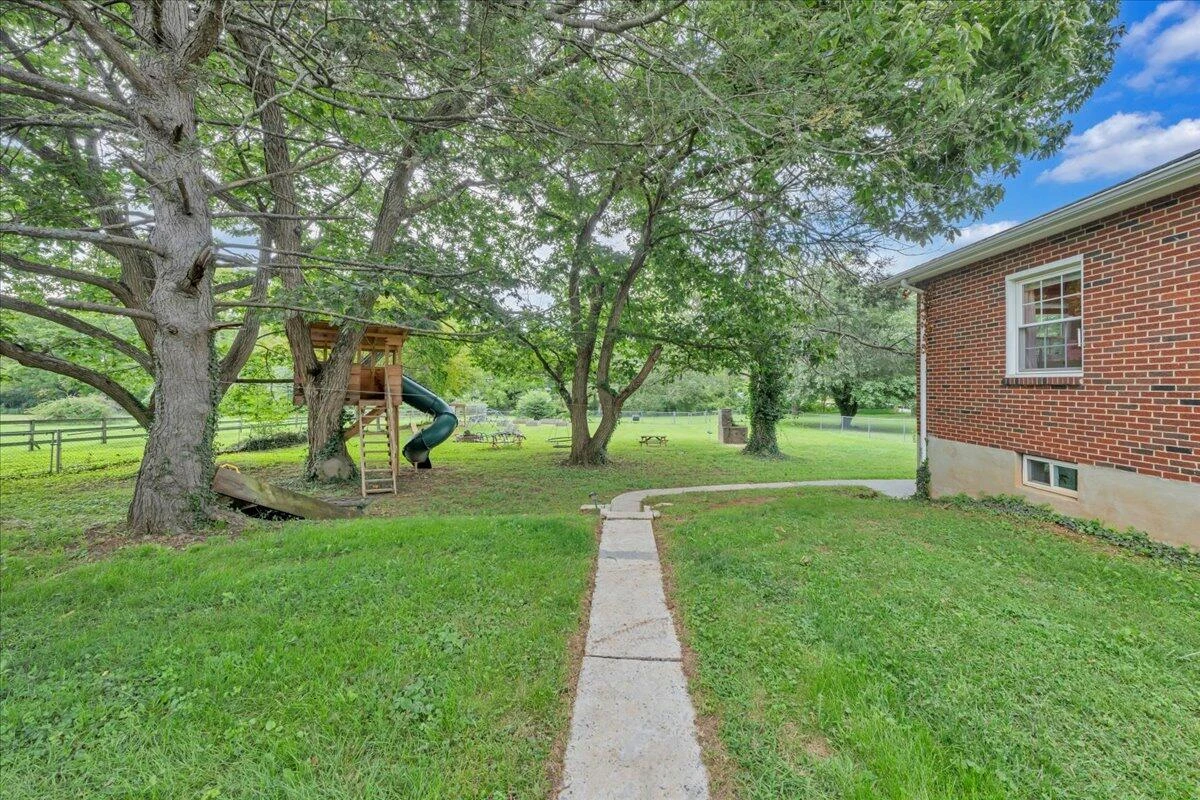 922 Hugh AVE - Photo 68