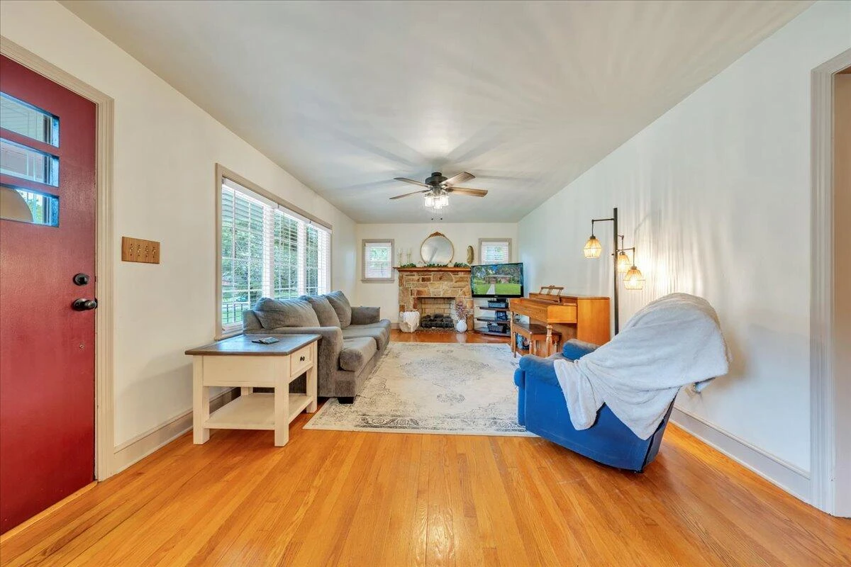 922 Hugh AVE - Photo 15