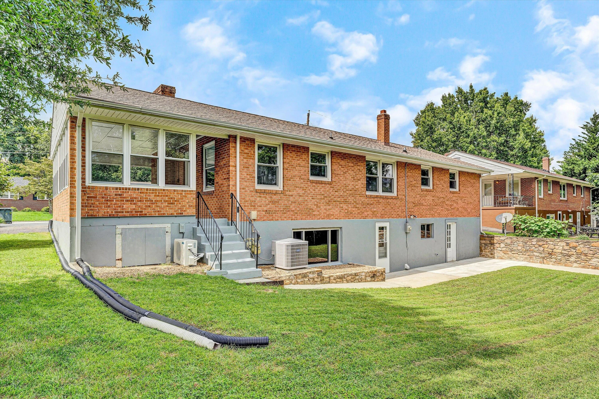 510 Chamberlain LN - Photo 33