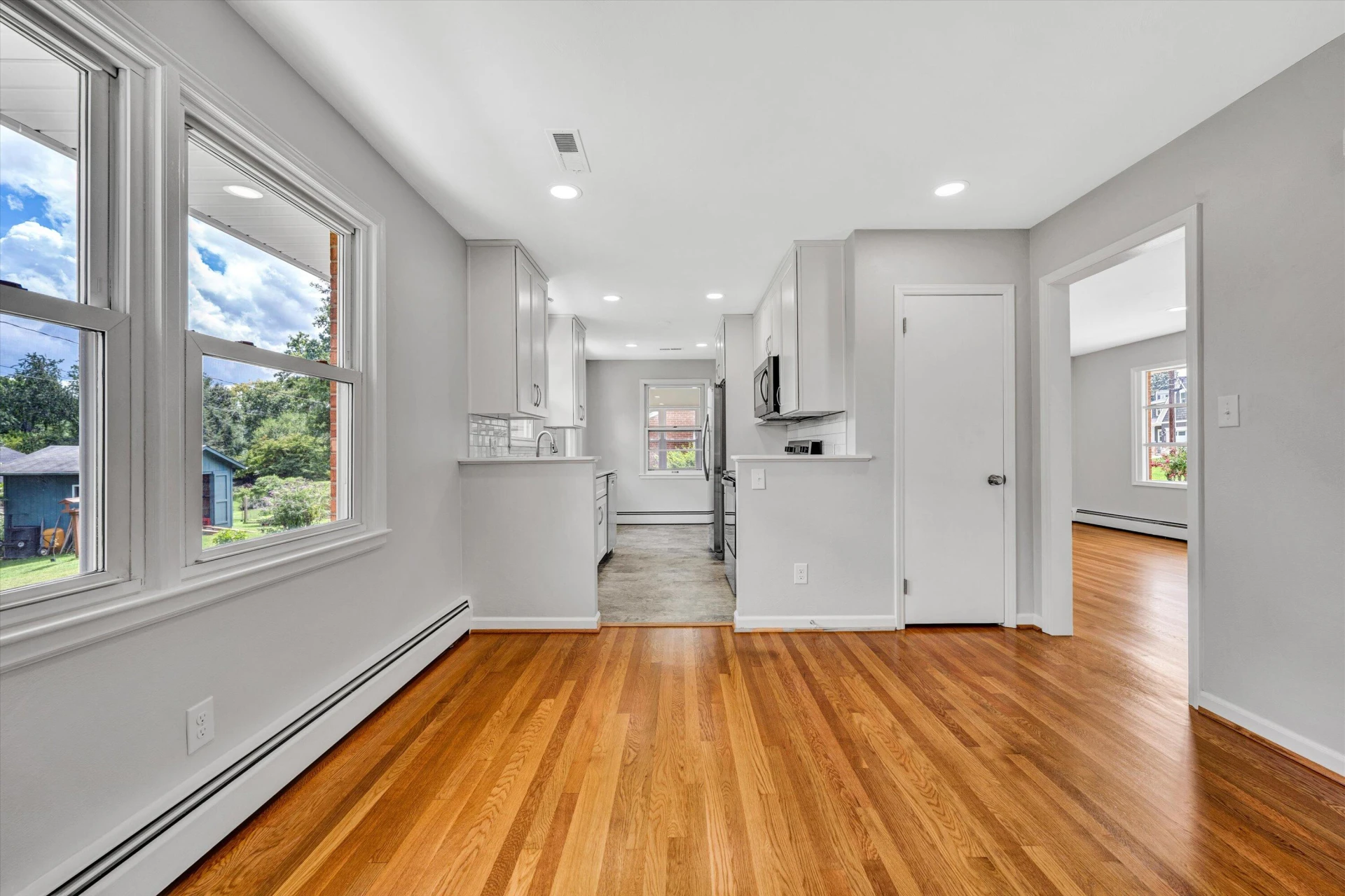 510 Chamberlain LN - Photo 5