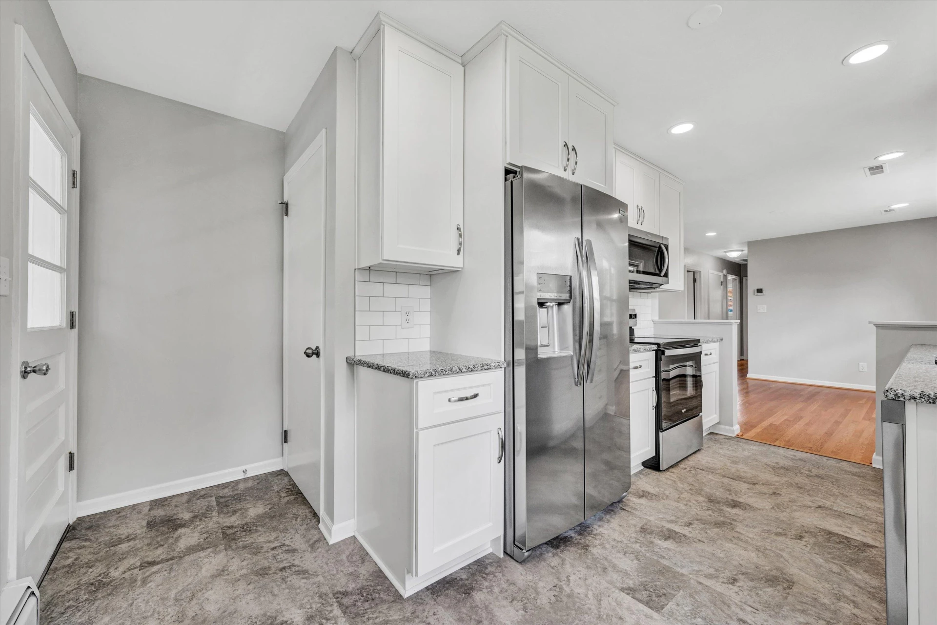 510 Chamberlain LN - Photo 8