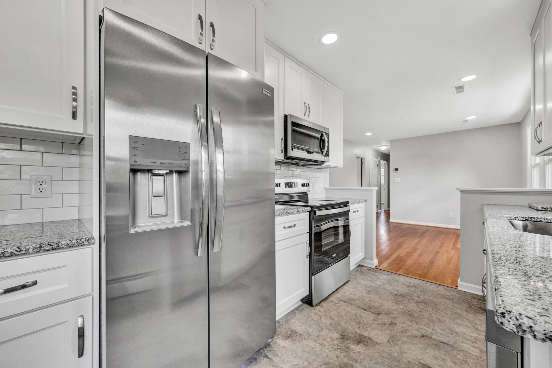 510 Chamberlain LN - Photo 9