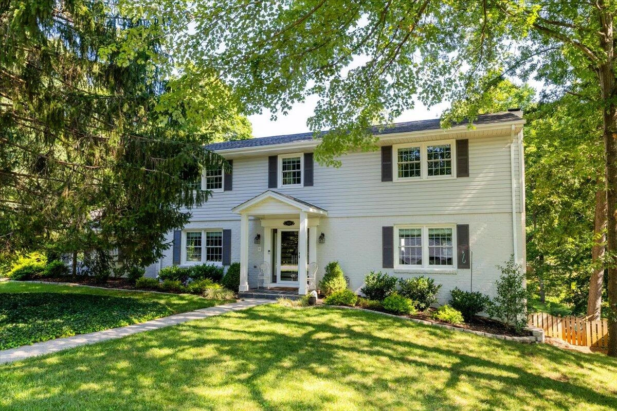 3525 Kenwick TRL