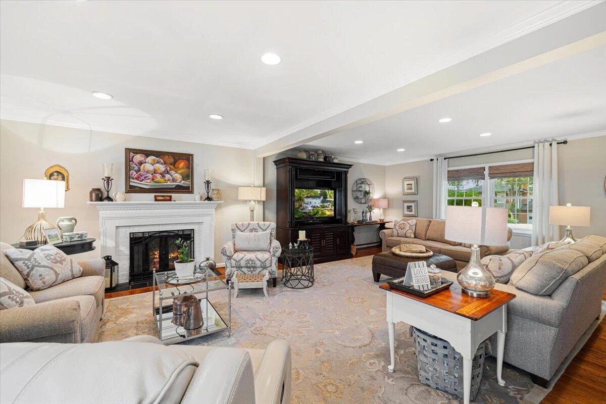 3525 Kenwick TRL - Photo 4