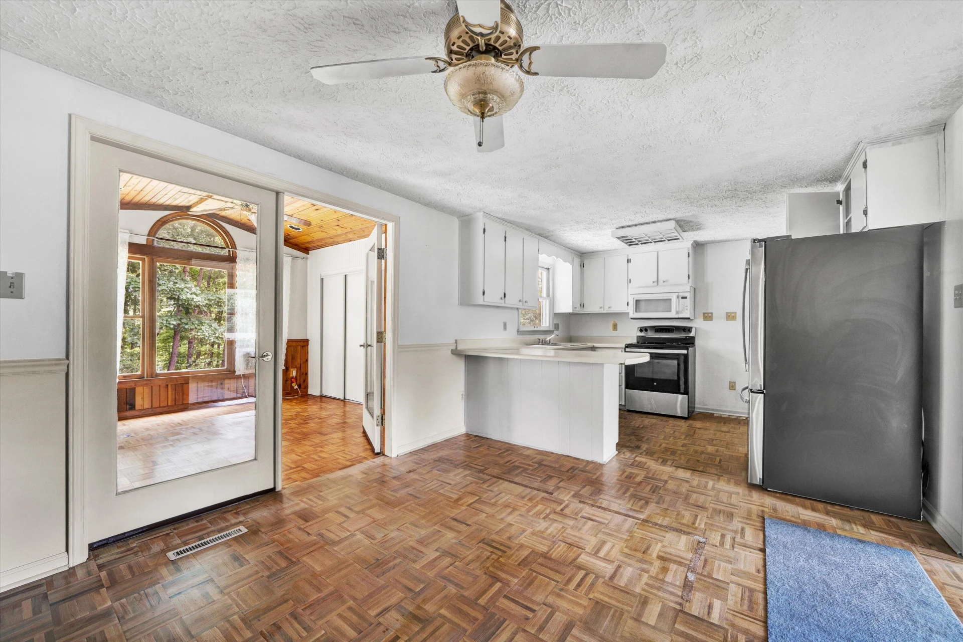 5658 Callaway RD - Photo 11