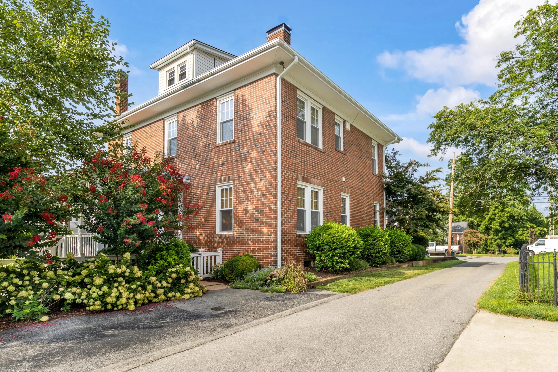 301 Broad ST - Photo 11