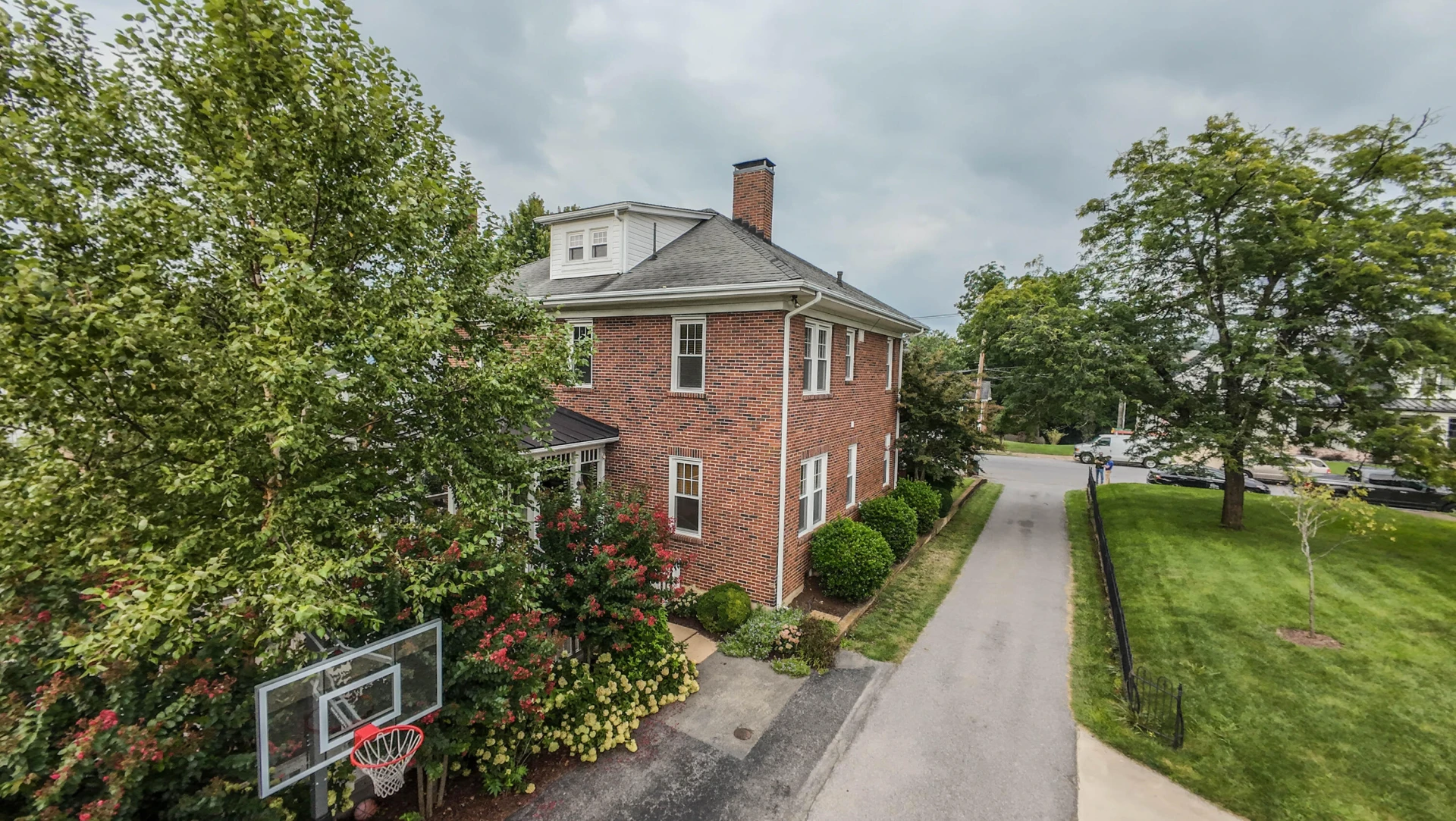 301 Broad ST - Photo 5