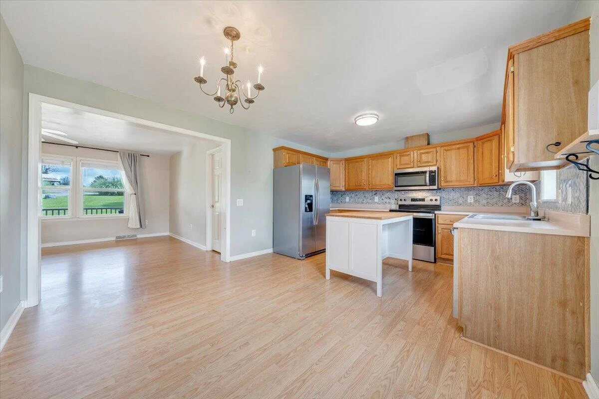 1096 Coupies LN - Photo 11