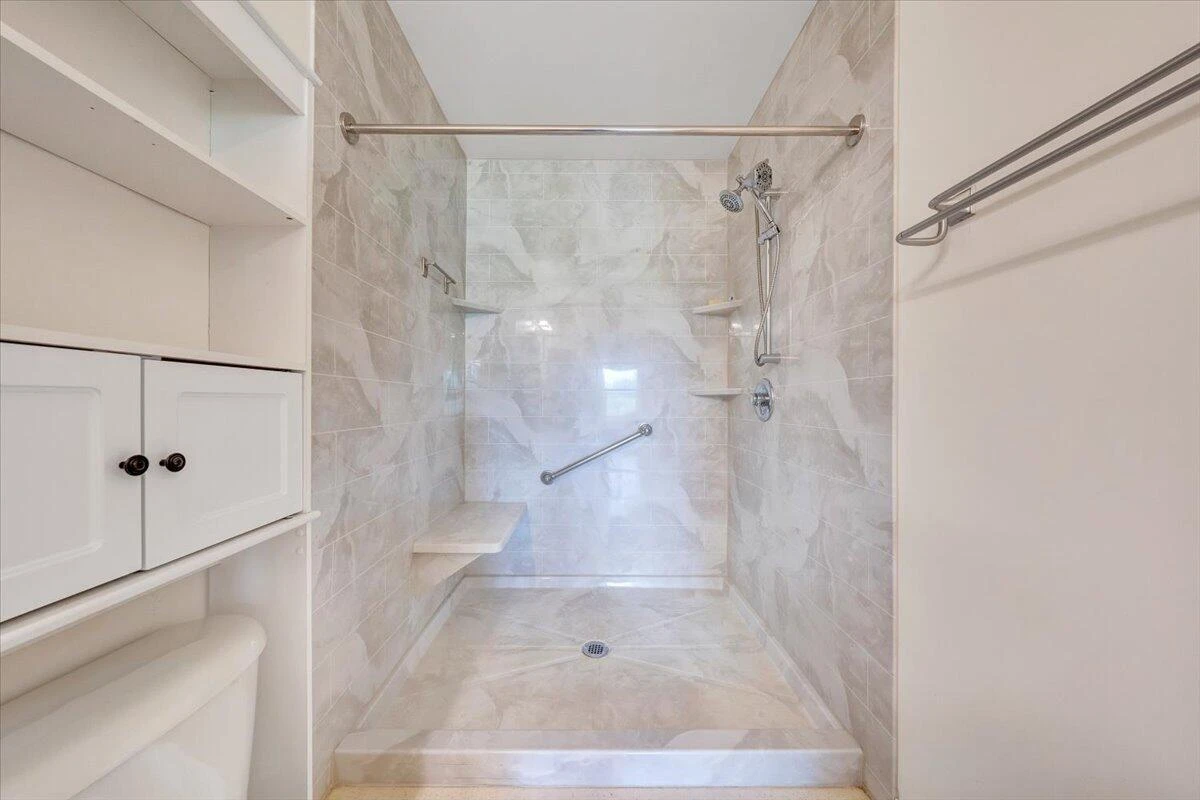 1096 Coupies LN - Photo 20