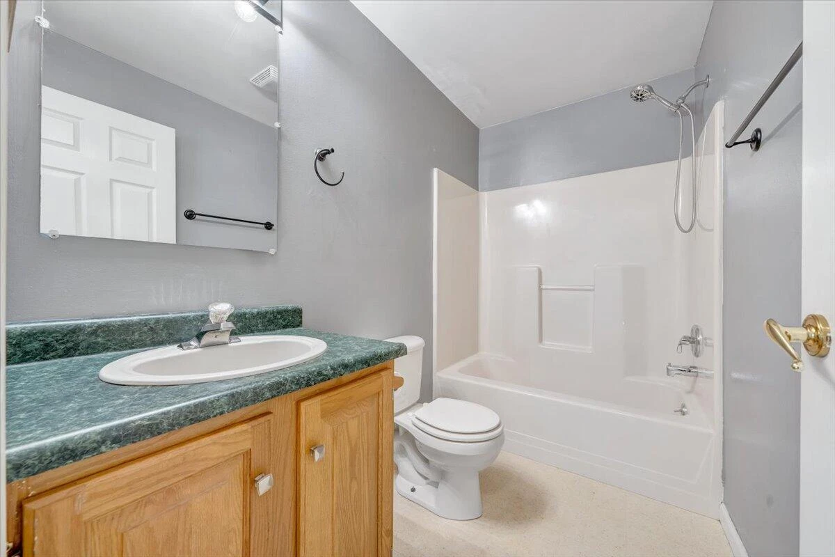 1096 Coupies LN - Photo 28