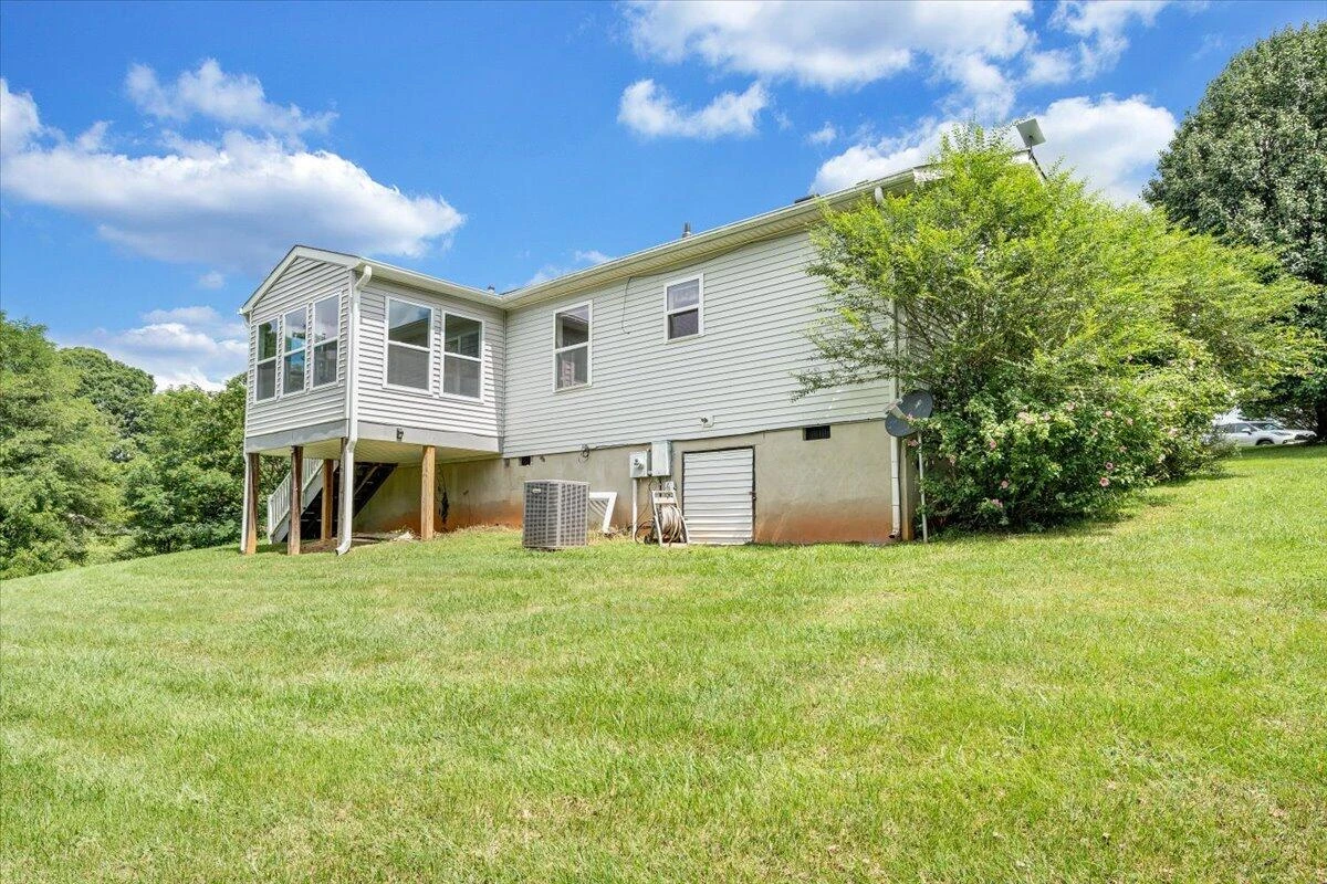 1096 Coupies LN - Photo 38
