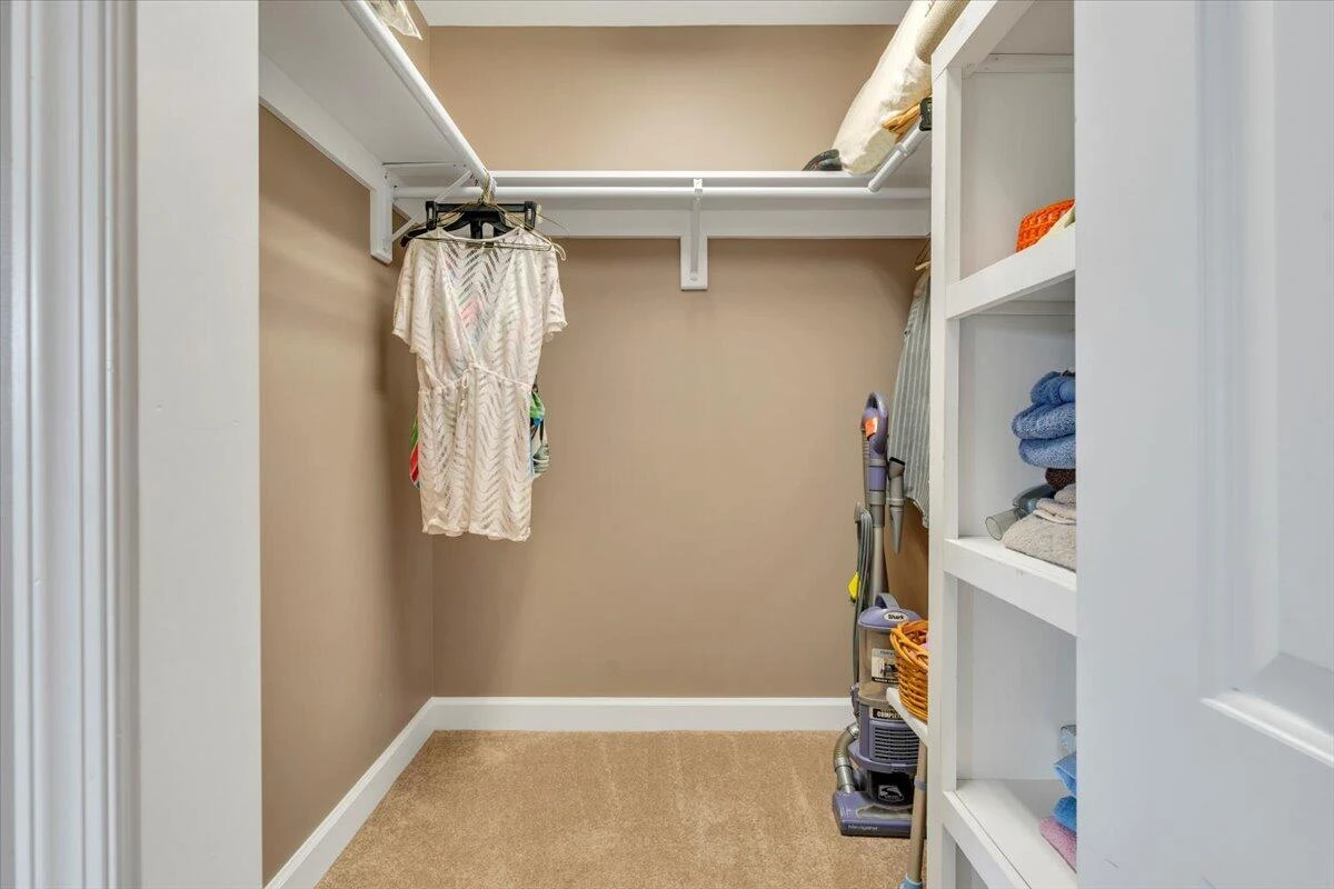 220 Blarney Stone CT - Photo 32