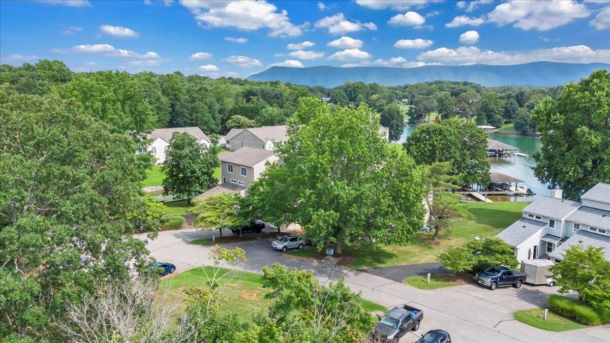220 Blarney Stone CT - Photo 54