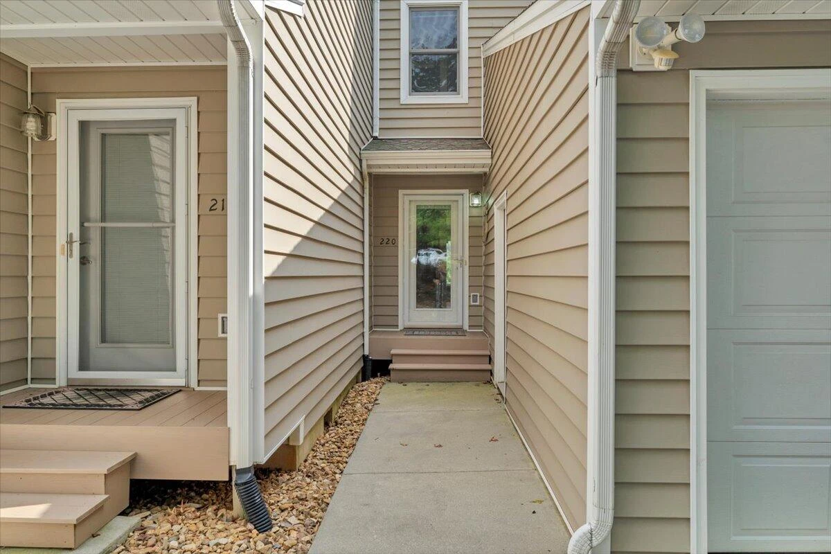 220 Blarney Stone CT - Photo 95
