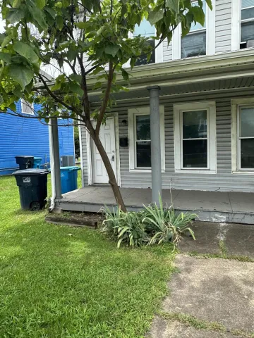 1424 Orange AVE