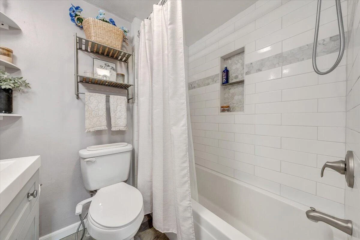 3148 Garden City BLVD - Photo 16