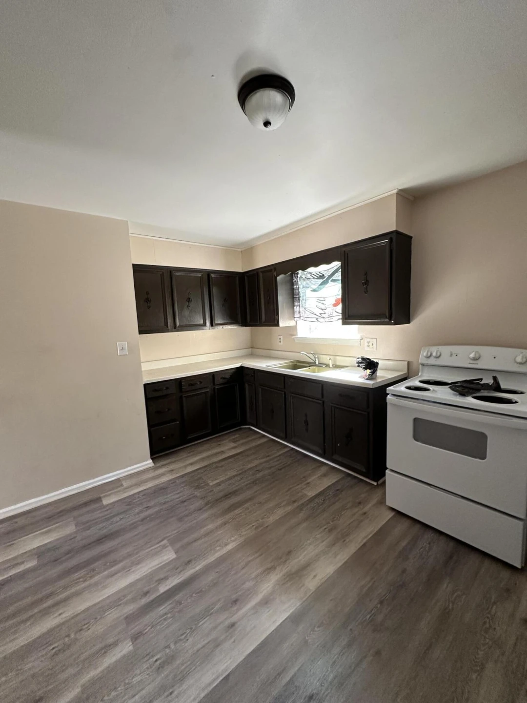 1513 Carlisle AVE - Photo 2