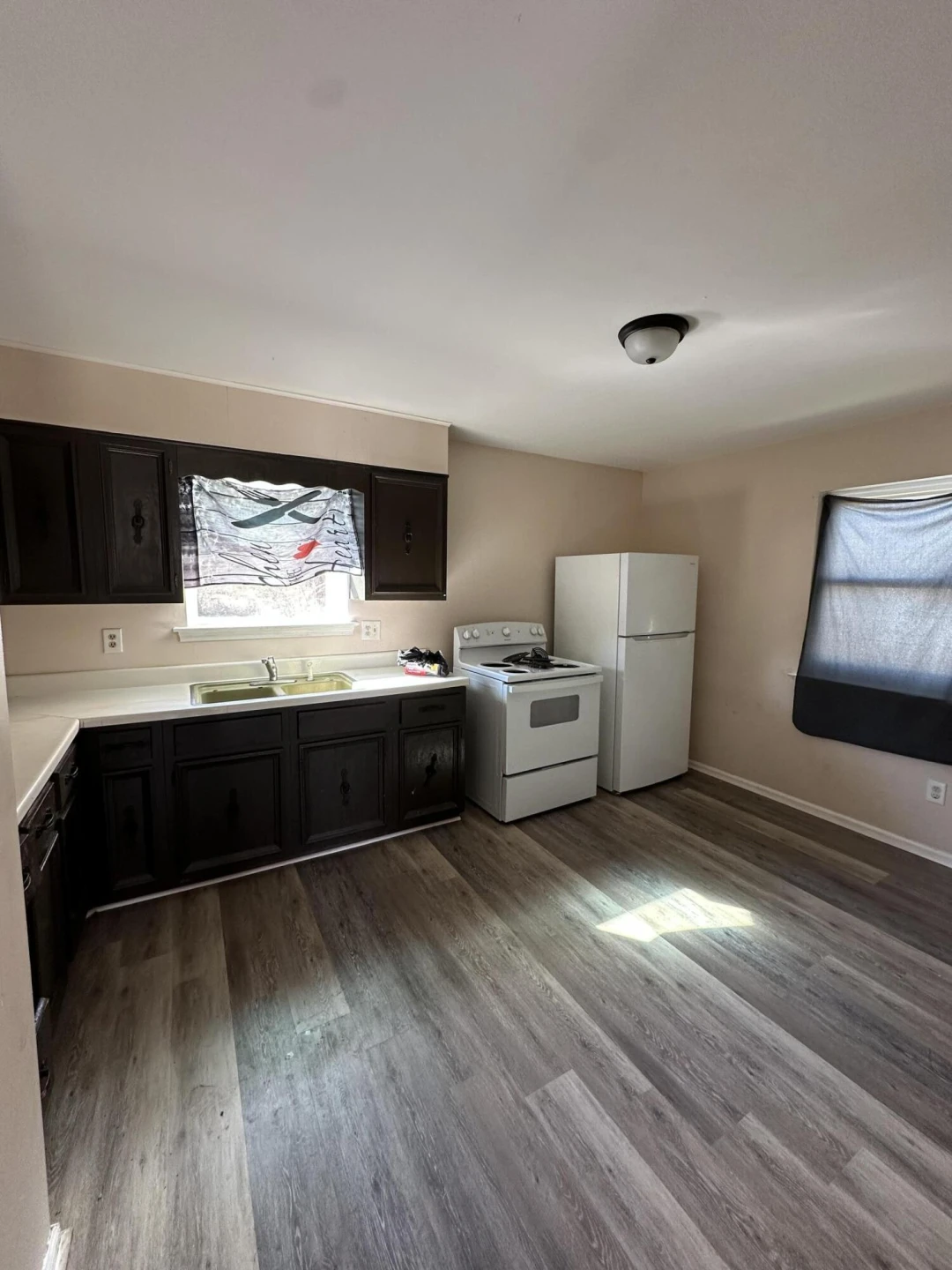 1513 Carlisle AVE - Photo 3