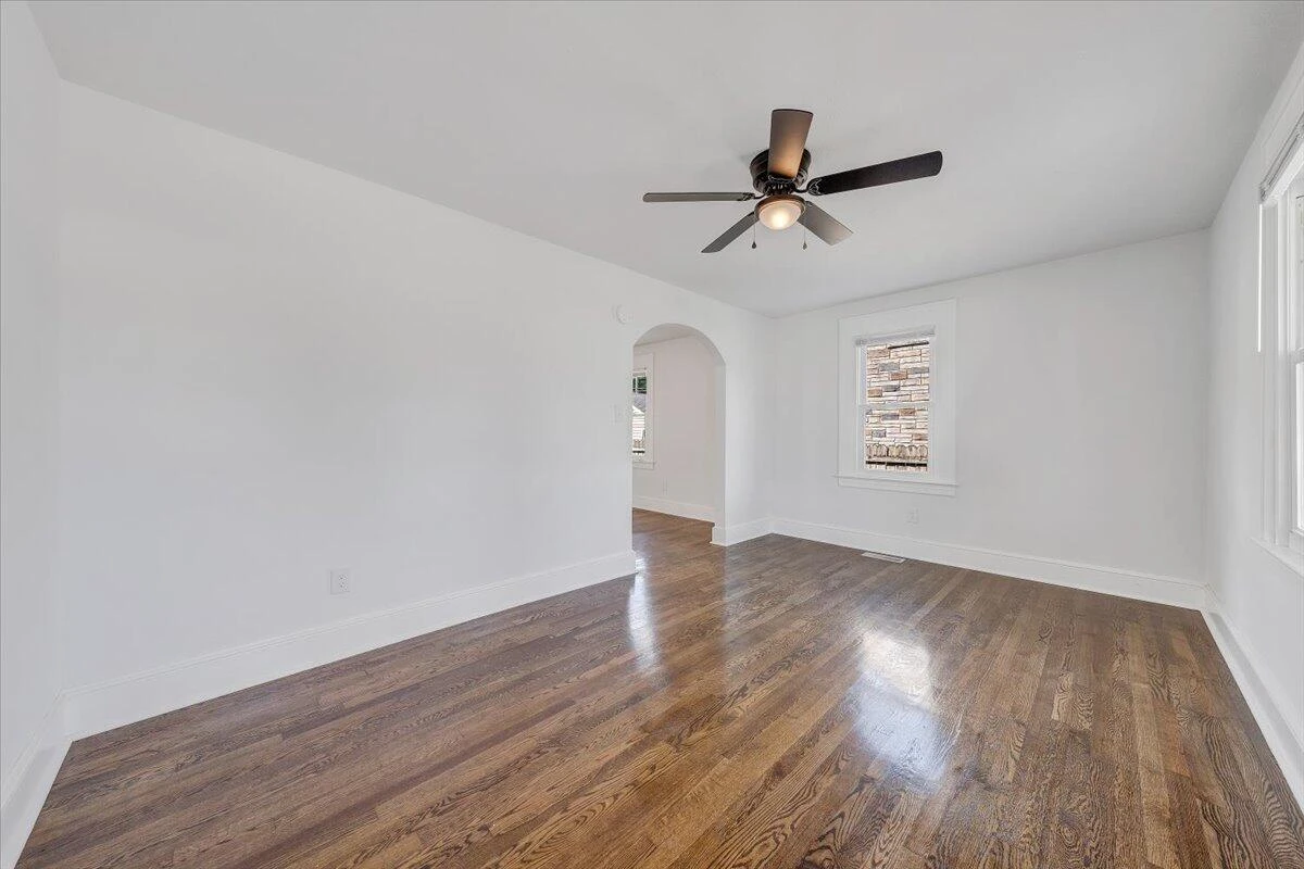 1710 Eddy AVE - Photo 3