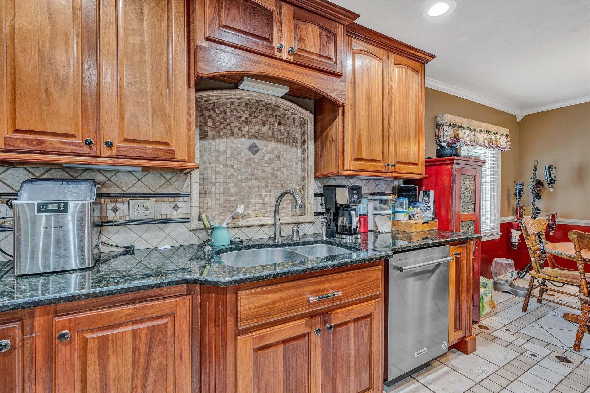 5835 Lakemont DR - Photo 15