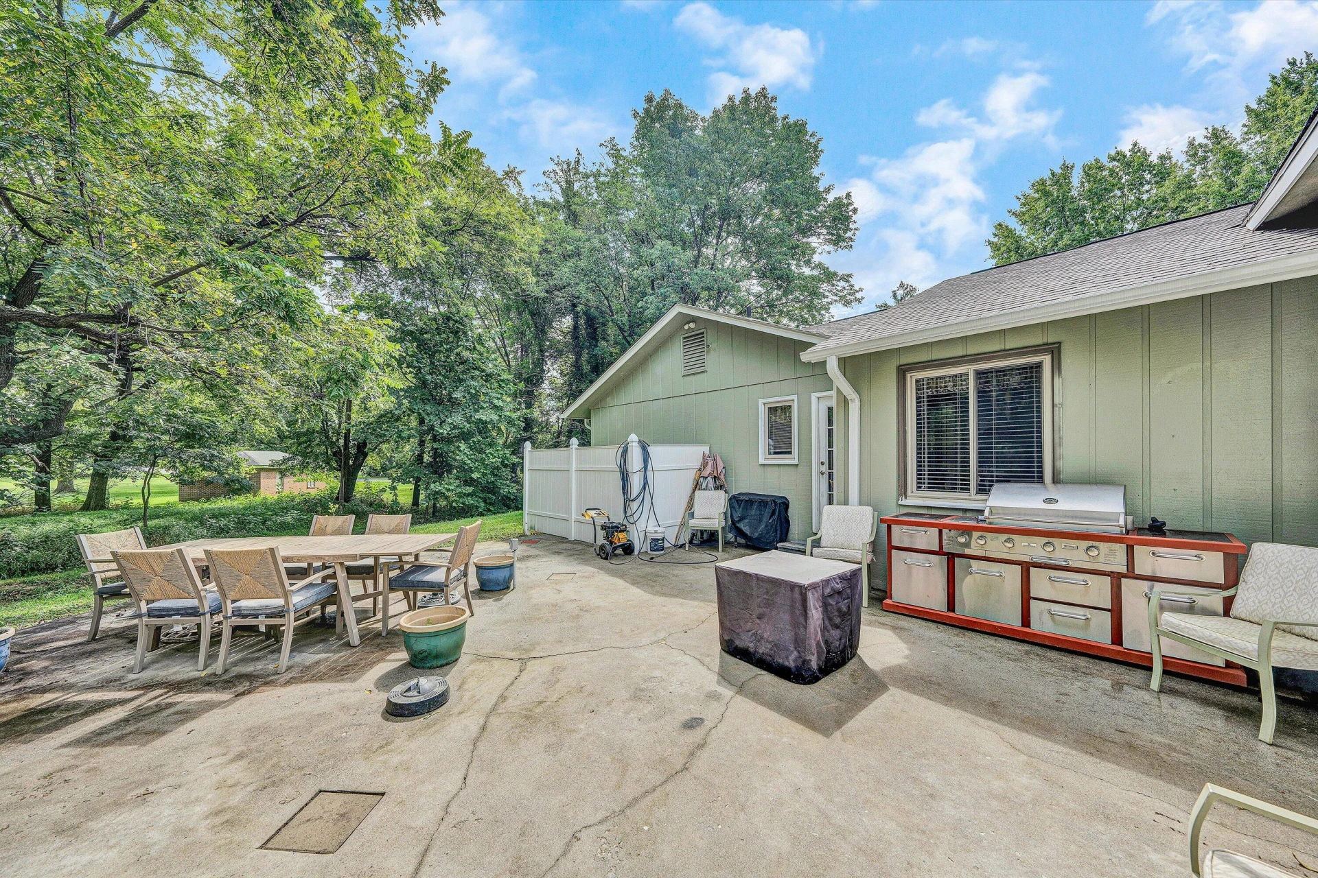 5835 Lakemont DR - Photo 40