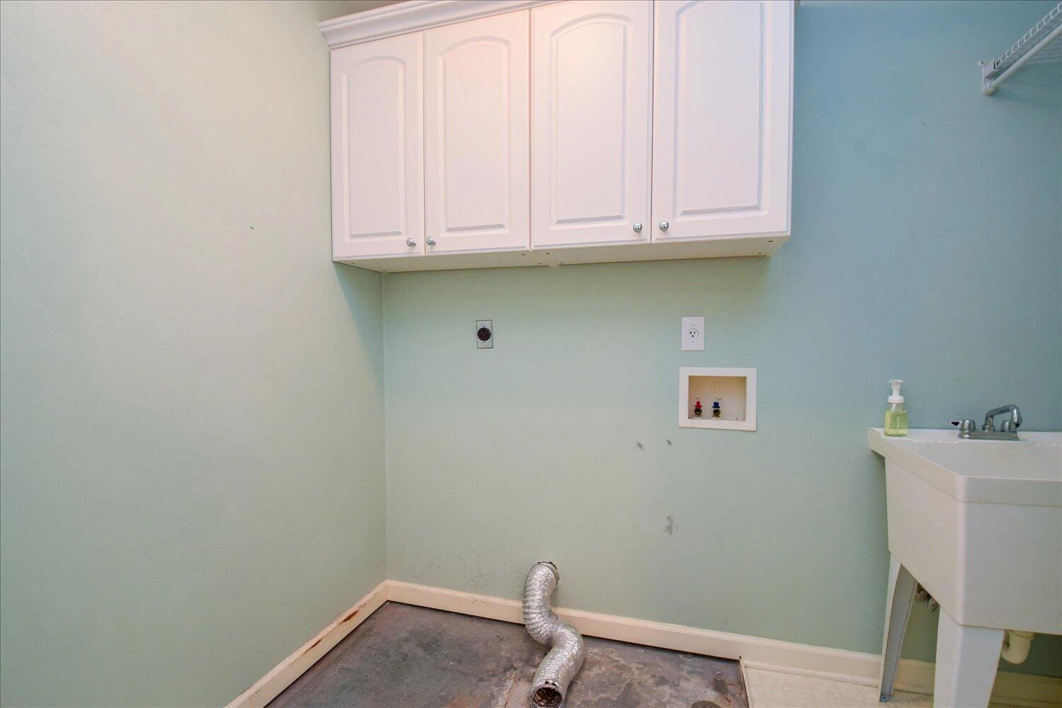 6006 Chagall DR - Photo 16